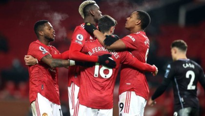  曼联锋霸打破球荒，滕哈赫变阵收获奇效  