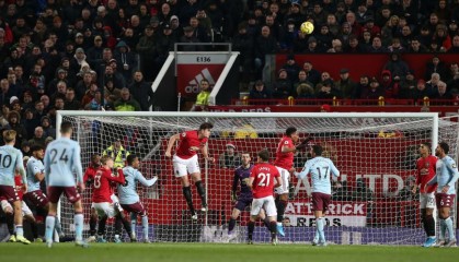  热刺锋线集体哑火，狼队零封对手跃升至前十  