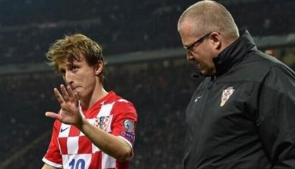 多特蒙德核心伤退恐缺阵数周，  