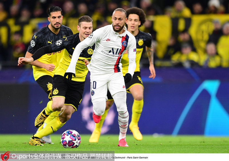  多特蒙德青训小将梅开二度惊艳全场观众  