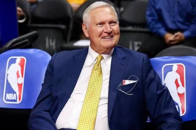  老鹰官宣解雇主教练麦克  