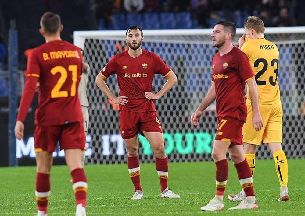  罗马遭遇争议判罚，穆里尼奥炮轰VAR  